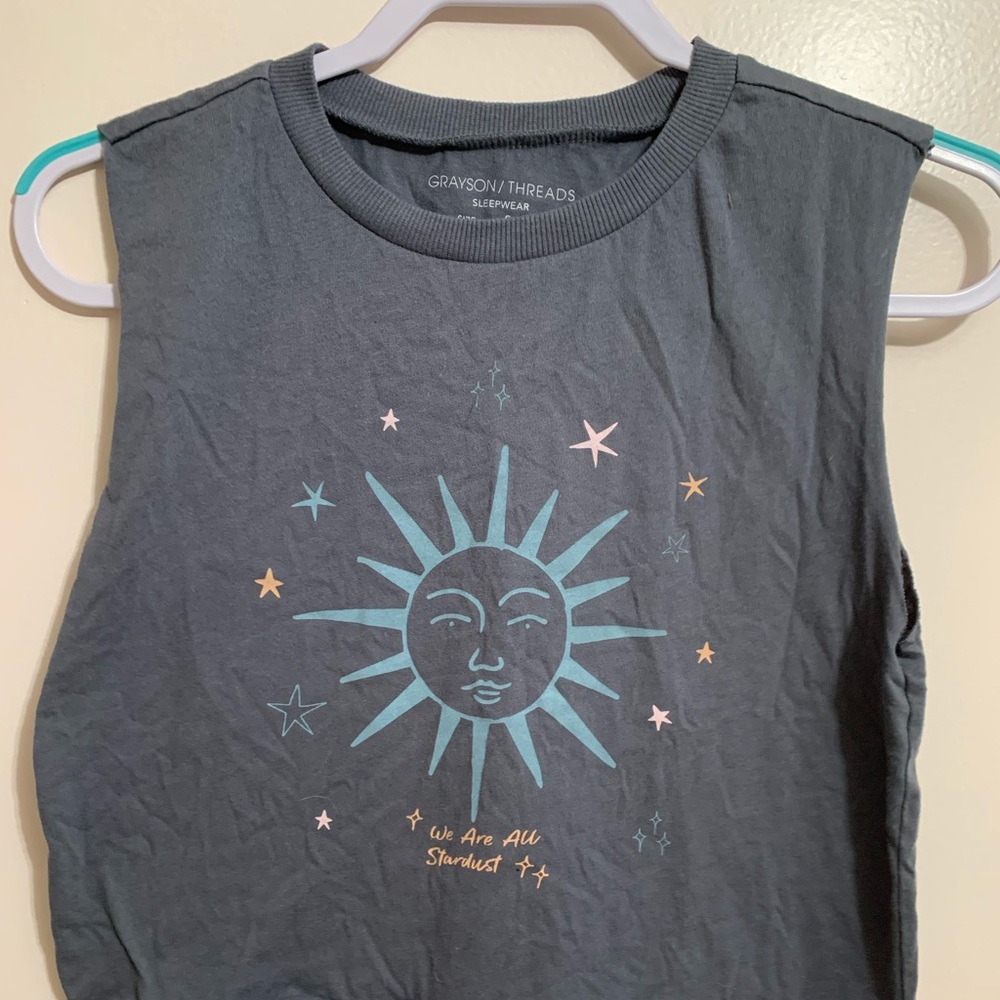 Grayish bluish sleepwear top with design